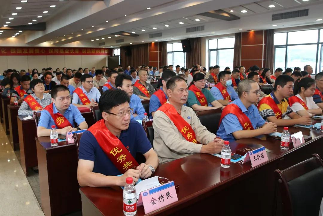 3118�ƶ����ž�����ף����99���ꡢ  ����70�������Ƚ�������(ͼ3)