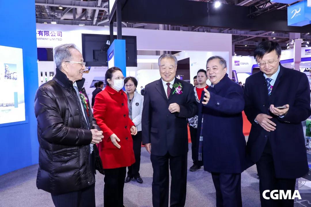 3118�ƶ�������װ�����ʮ���й����Ϻ������������еչ����(ͼ2)